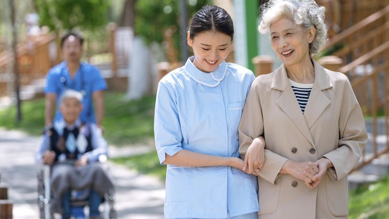 养老护理员工作流程揭秘：从评估到照护的全方位解析