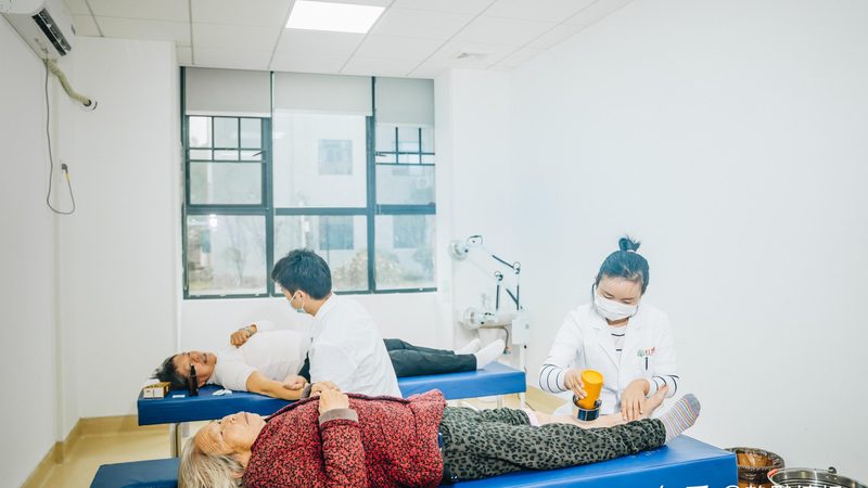 30升保温箱够用吗？揭秘养老护理中的温度守护