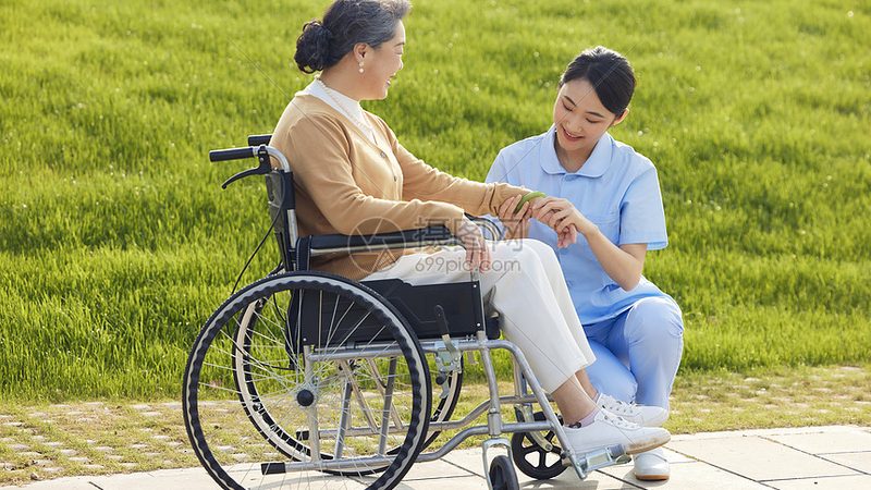 养老照护定制化方案：如何精准满足失能老人的需求**